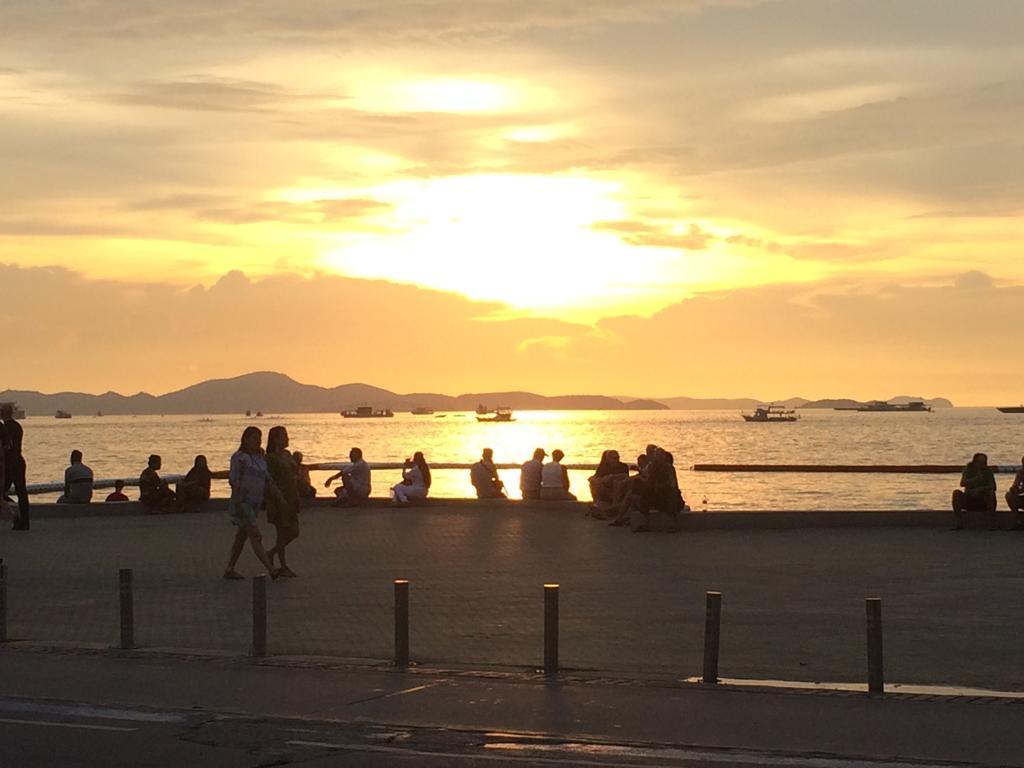 Asia Backpackers 芭達亞 外观 照片